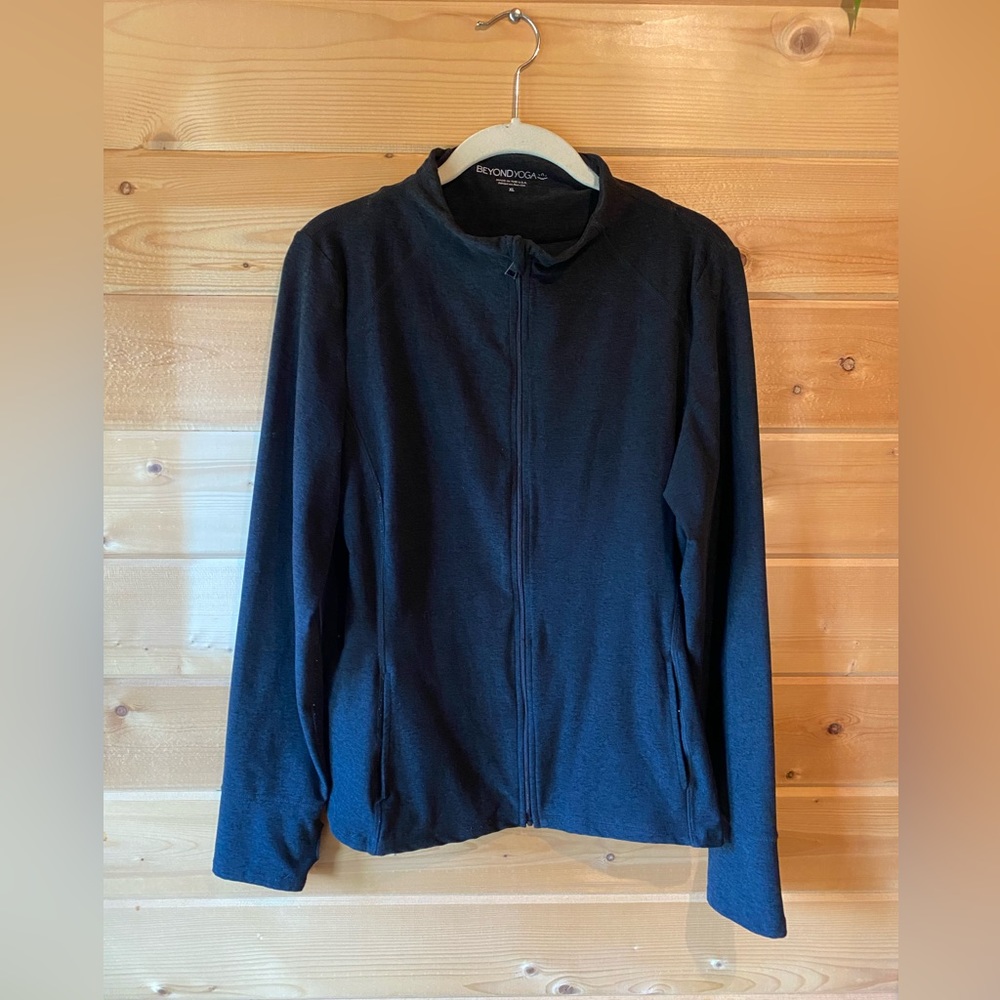 Beyond Yoga Mock neck jacket.